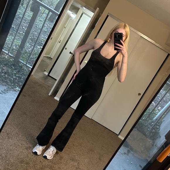 ReoRia Pants - NWt women's size small black one piece (flared pants)